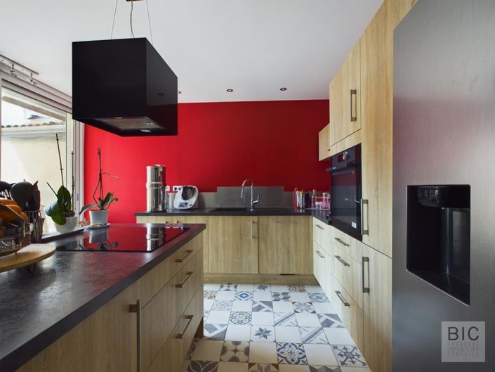 Image No.9-6 Bed House for sale