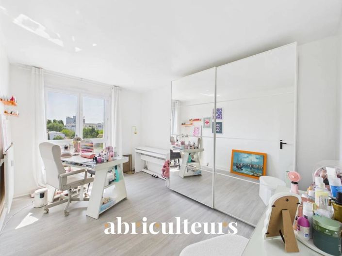 Image No.8-Apartment for sale