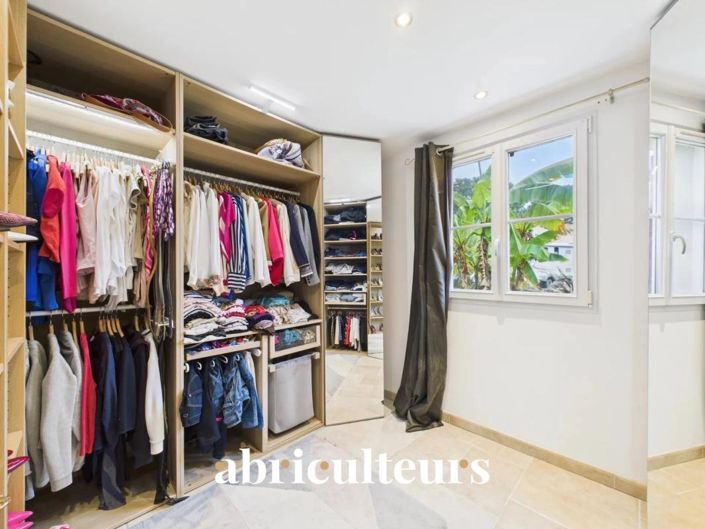 Image No.6-Maison de 4 chambres à vendre à Saint-Hilaire-de-Chaléons