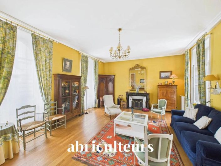 Image No.3-6 Bed House for sale