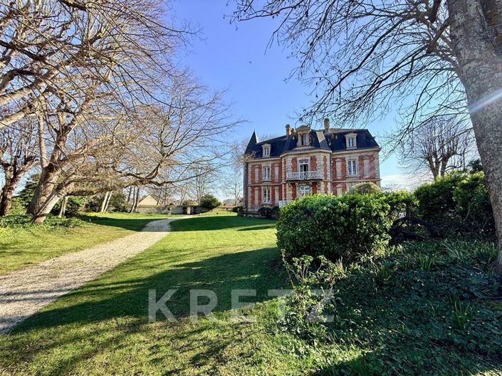 Image No.20-5 Bed Property for sale
