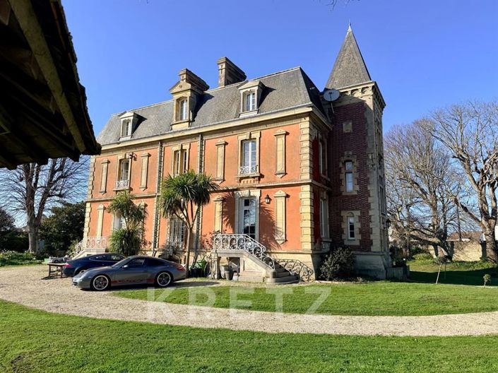 Image No.21-5 Bed Property for sale