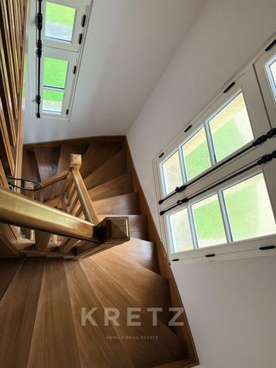 Image No.22-5 Bed Property for sale