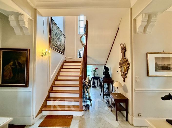 Image No.7-5 Bed Property for sale