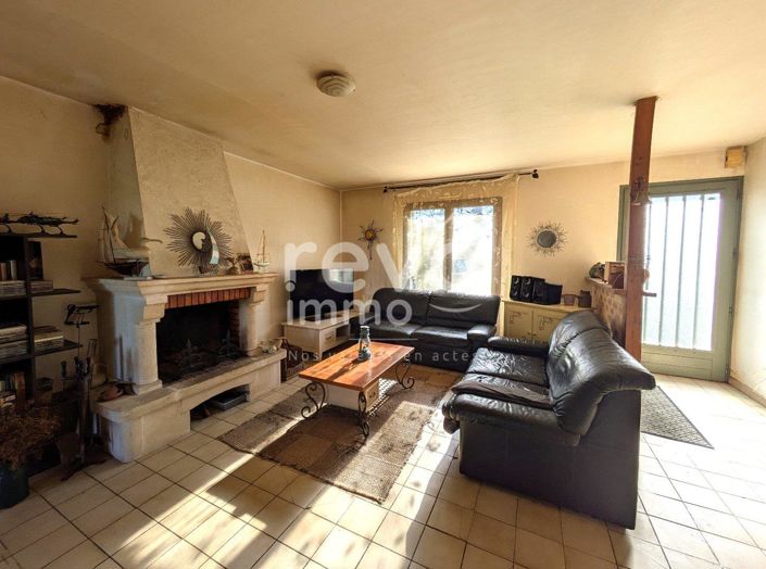 Image No.2-3 Bed House for sale