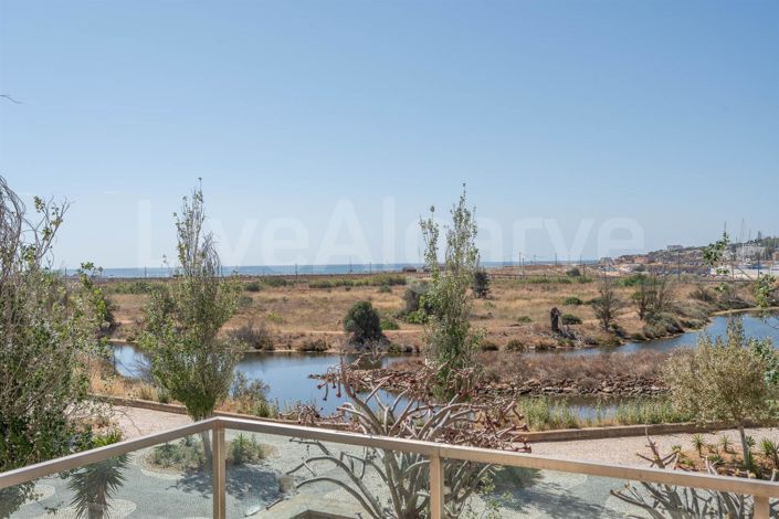 Image No.10-4 Bed House for sale