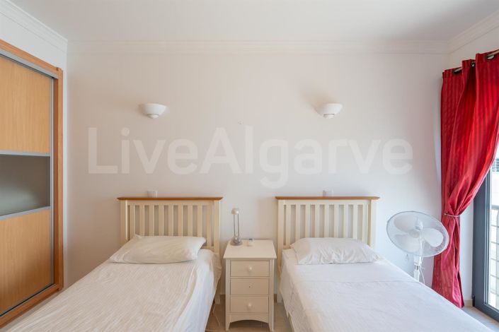 Image No.36-4 Bed House for sale