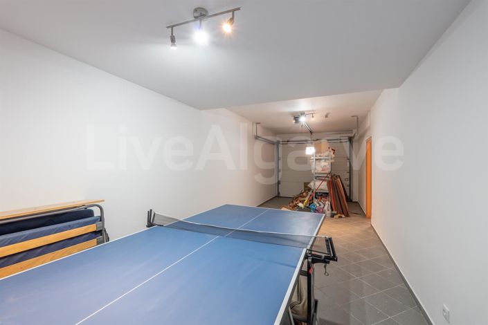 Image No.50-4 Bed House for sale