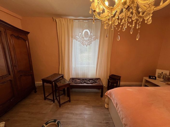 Image No.17-4 Bed House for sale