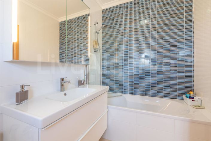 Image No.28-3 Bed House for sale