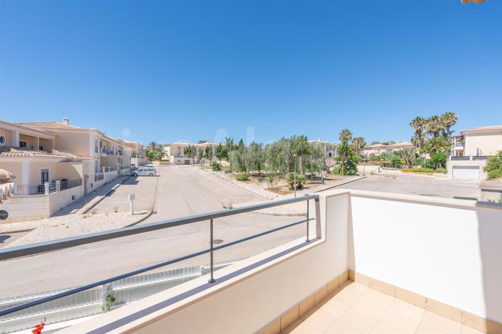 Image No.33-3 Bed House for sale