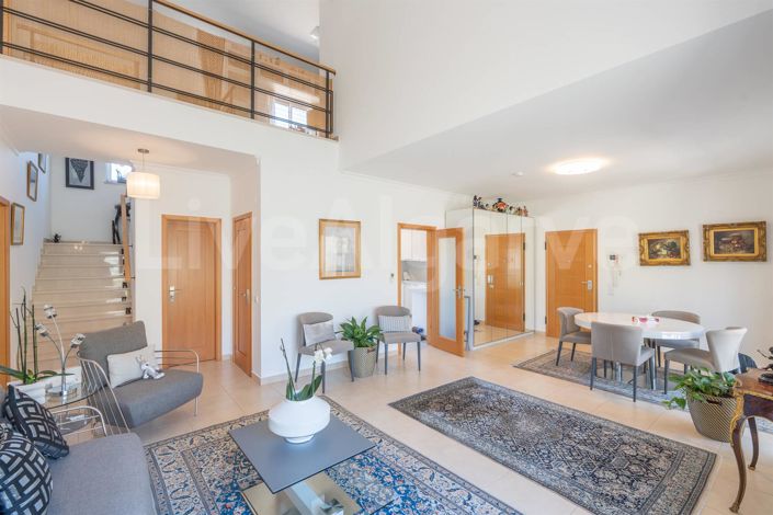 Image No.8-3 Bed House for sale