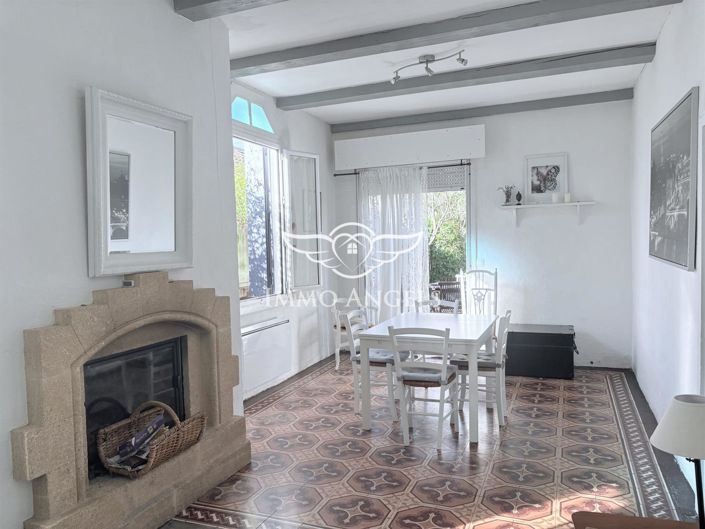 Image No.9-4 Bed House for sale