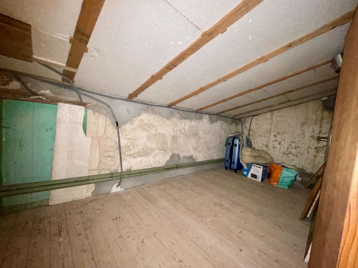 Image No.17-2 Bed House for sale