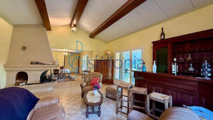 Image No.5-Maison de 4 chambres à vendre à Montaren-et-Saint-Médiers