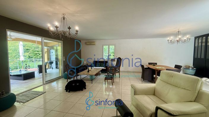 Image No.6-4 Bed House for sale