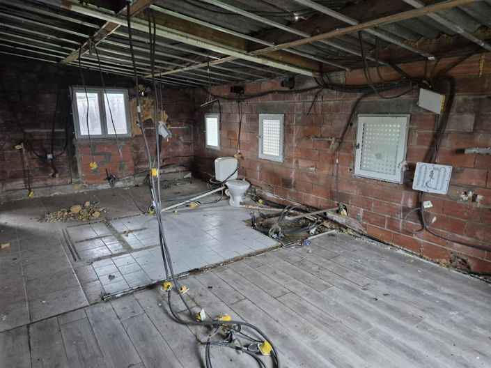 Image No.5-1 Bed House for sale