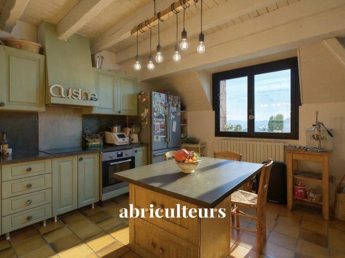 Image No.10-8 Bed House for sale