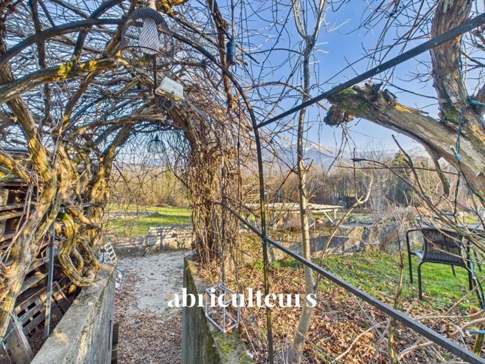 Image No.19-8 Bed House for sale