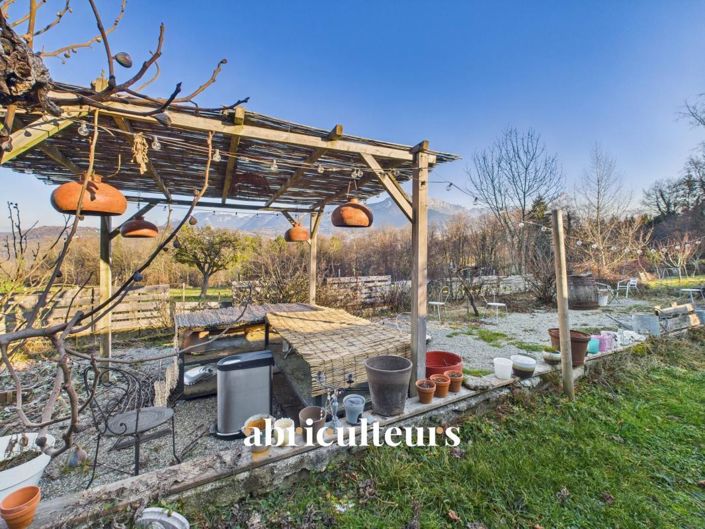 Image No.20-8 Bed House for sale