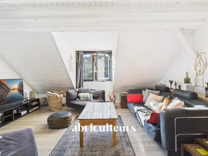 Image No.4-8 Bed House for sale