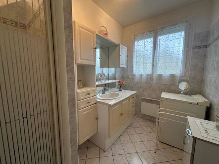 Image No.10-2 Bed House for sale