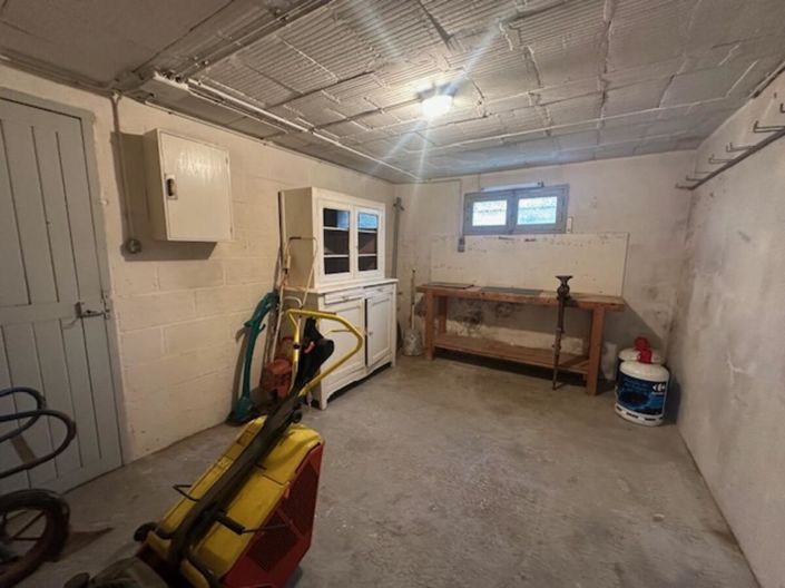 Image No.15-2 Bed House for sale