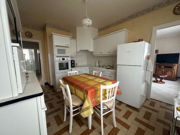 Image No.4-2 Bed House for sale