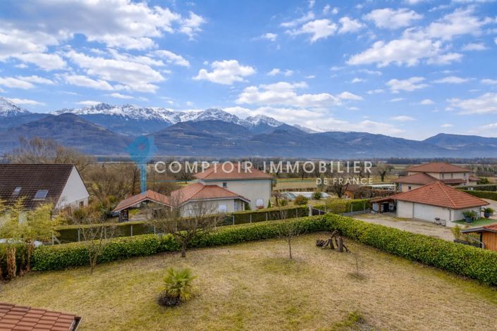 Image No.2-4 Bed House for sale