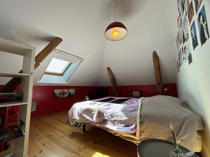 Image No.10-5 Bed House for sale