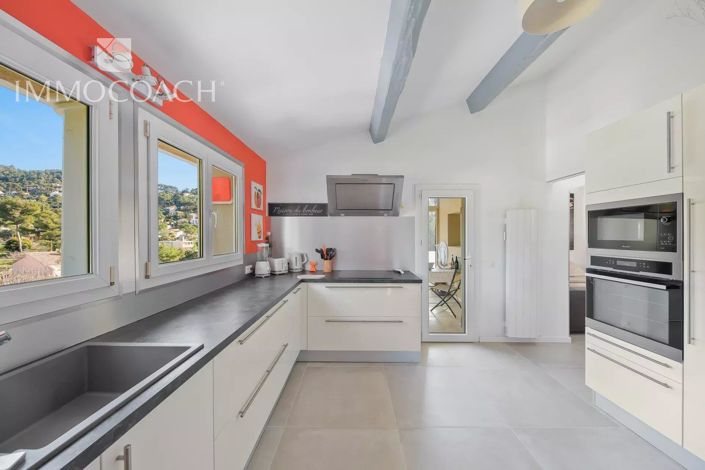 Image No.12-3 Bed House for sale