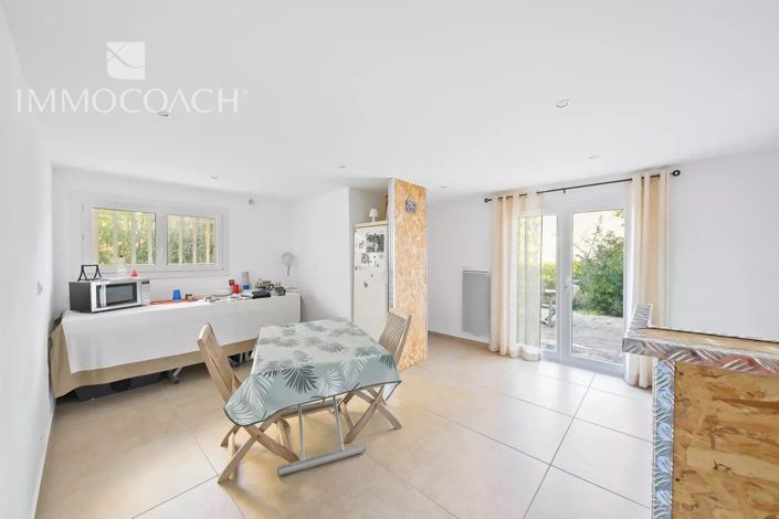 Image No.14-3 Bed House for sale