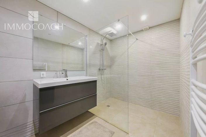 Image No.15-3 Bed House for sale