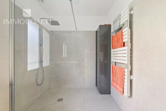 Image No.17-3 Bed House for sale