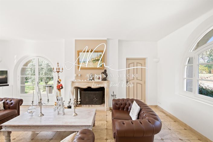 Image No.10-4 Bed House for sale