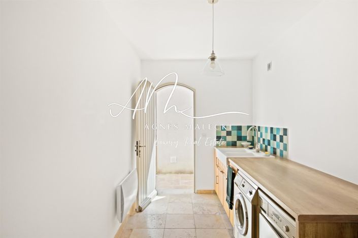 Image No.14-4 Bed House for sale