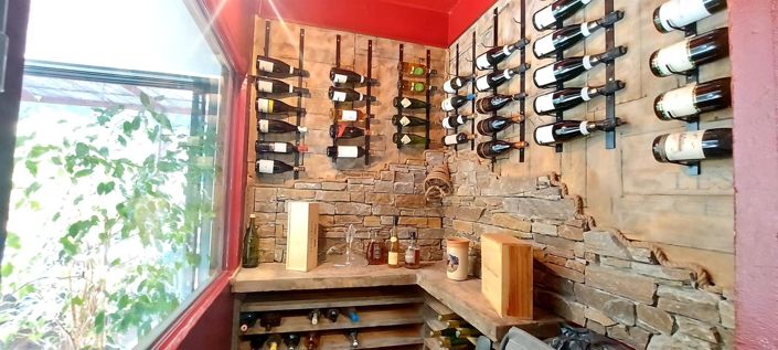 Image No.10-3 Bed House for sale