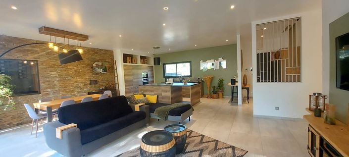 Image No.6-3 Bed House for sale