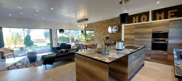 Image No.7-3 Bed House for sale