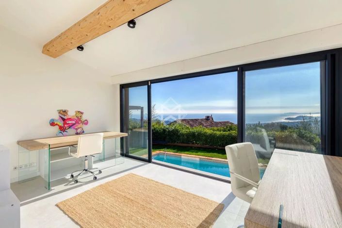 Image No.9-3 Bed House for sale