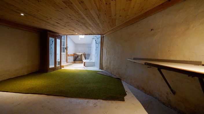 Image No.15-3 Bed House for sale