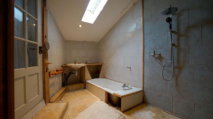 Image No.16-3 Bed House for sale