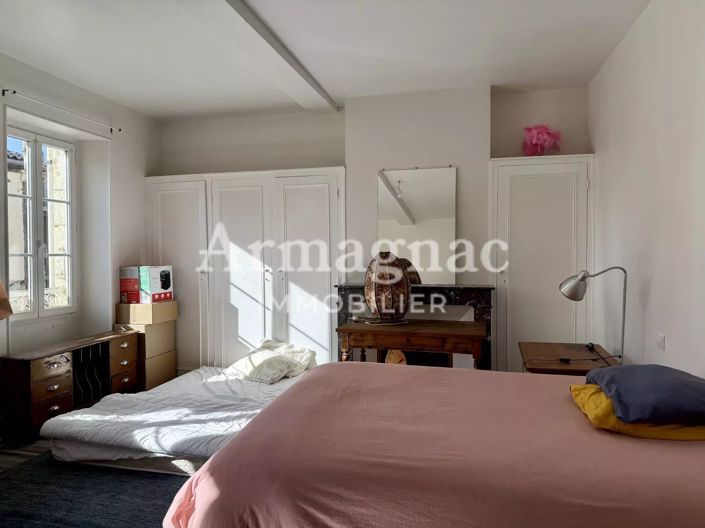 Image No.10-4 Bed House for sale