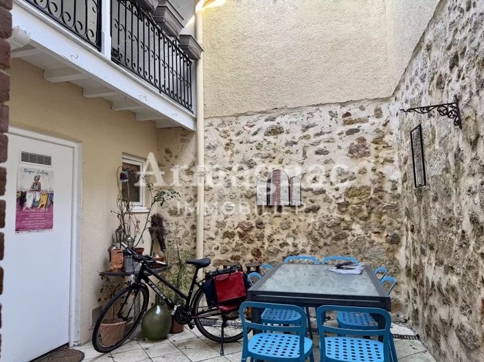 Image No.6-4 Bed House for sale