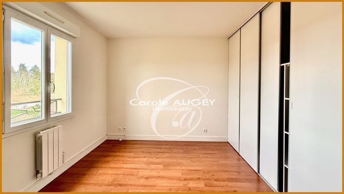 Image No.20-4 Bed House for sale