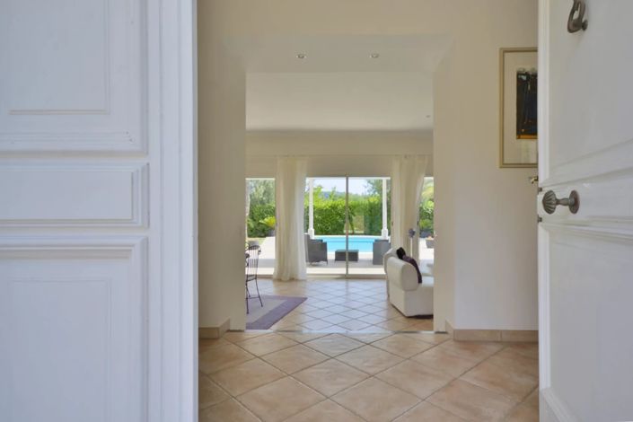 Image No.16-5 Bed House for sale