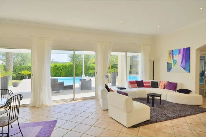 Image No.20-5 Bed House for sale