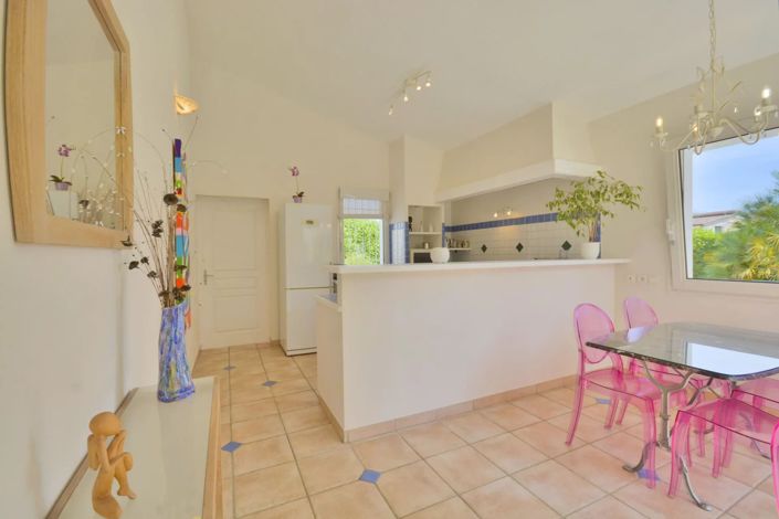 Image No.23-5 Bed House for sale