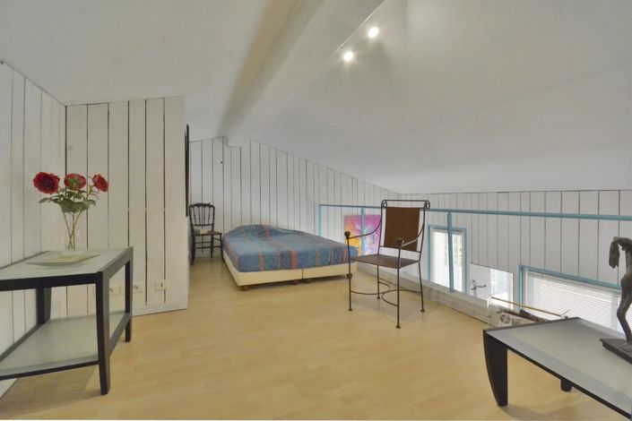 Image No.29-5 Bed House for sale