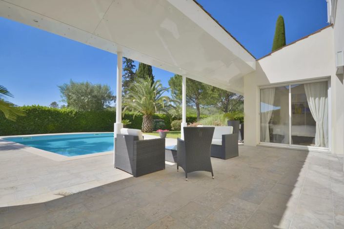 Image No.5-5 Bed House for sale